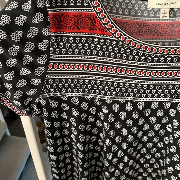 Black and red dress - Picture 3 of 3